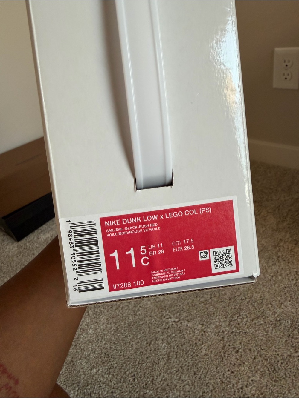 Nike Kids White Sneakers with Black Graphic Lines and Yellow Laces - Picture 4 of 5